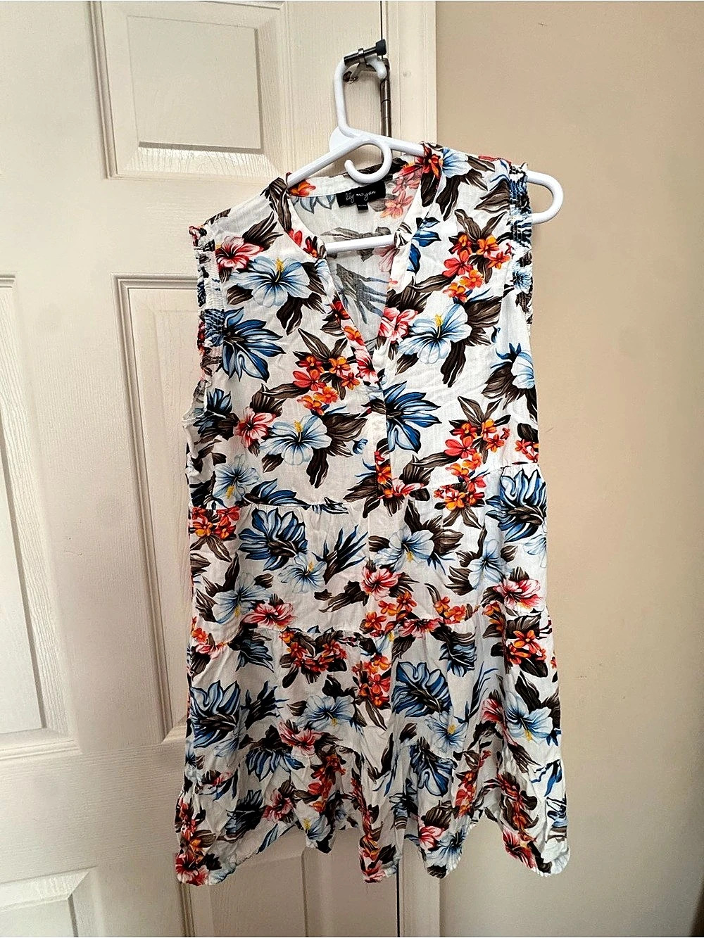 Lily Morgan Floral Mini Top White & Blue Size XL Like New